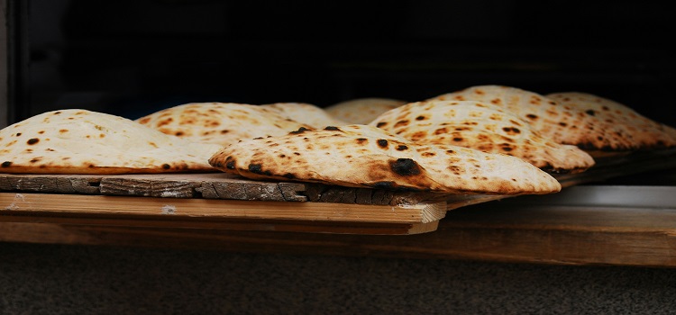 can you use a tortilla press to make pita bread