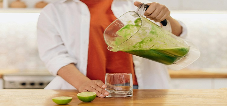 how to make green juice in a blender